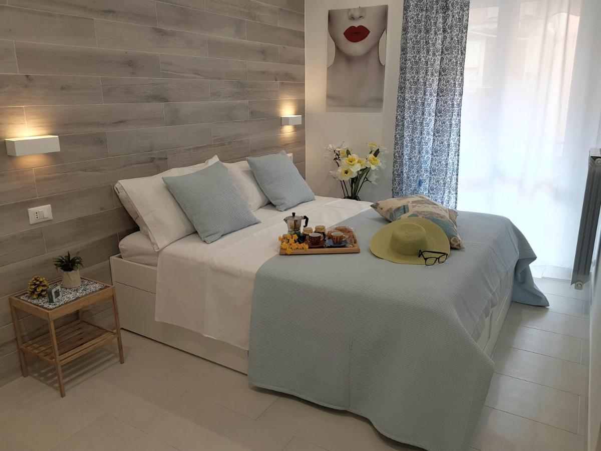 Martin Holiday Apartments Джардіні-Наксос Екстер'єр фото